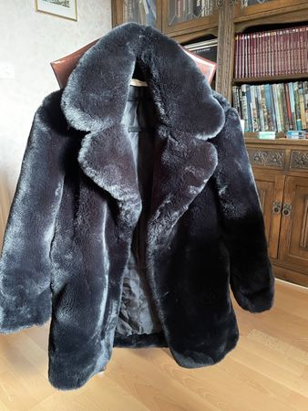 Mango Kunstfell Mantel Schwarz