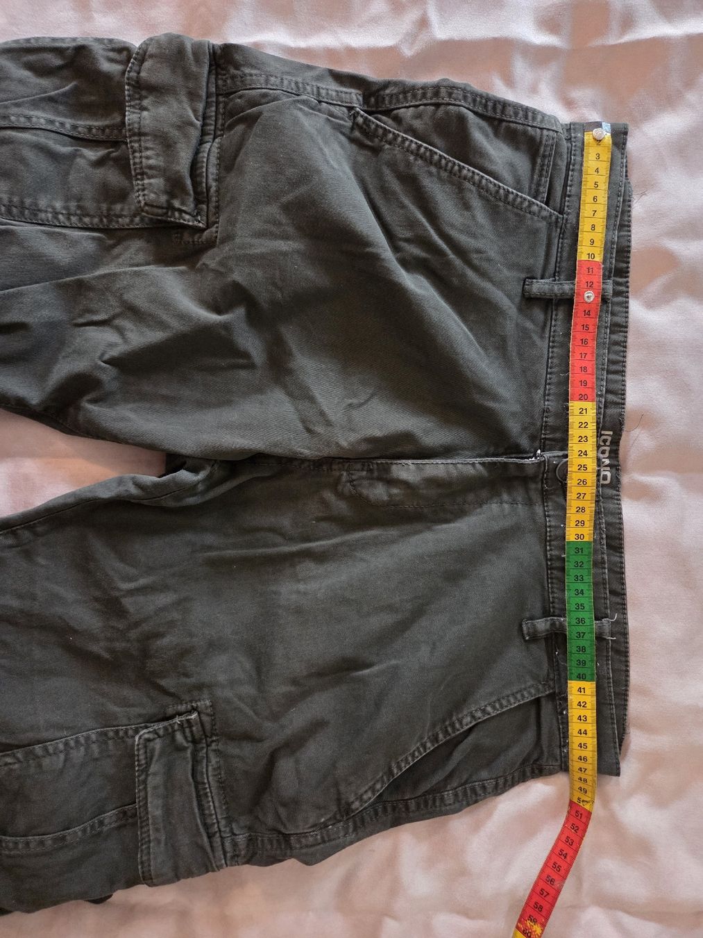 Pantaloni: ICONO Cargo Hose dunkelgrau Grösse L/42 – Usato da ZERNEZ venduto da joaofonseca 4