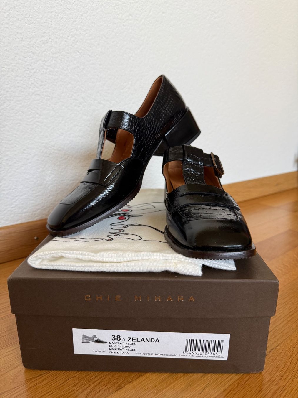 Chie Mihara Chaussures femmes: Chie Mihara Gr 38.5 – Neuf (Voir description) à Murten par baerendreck