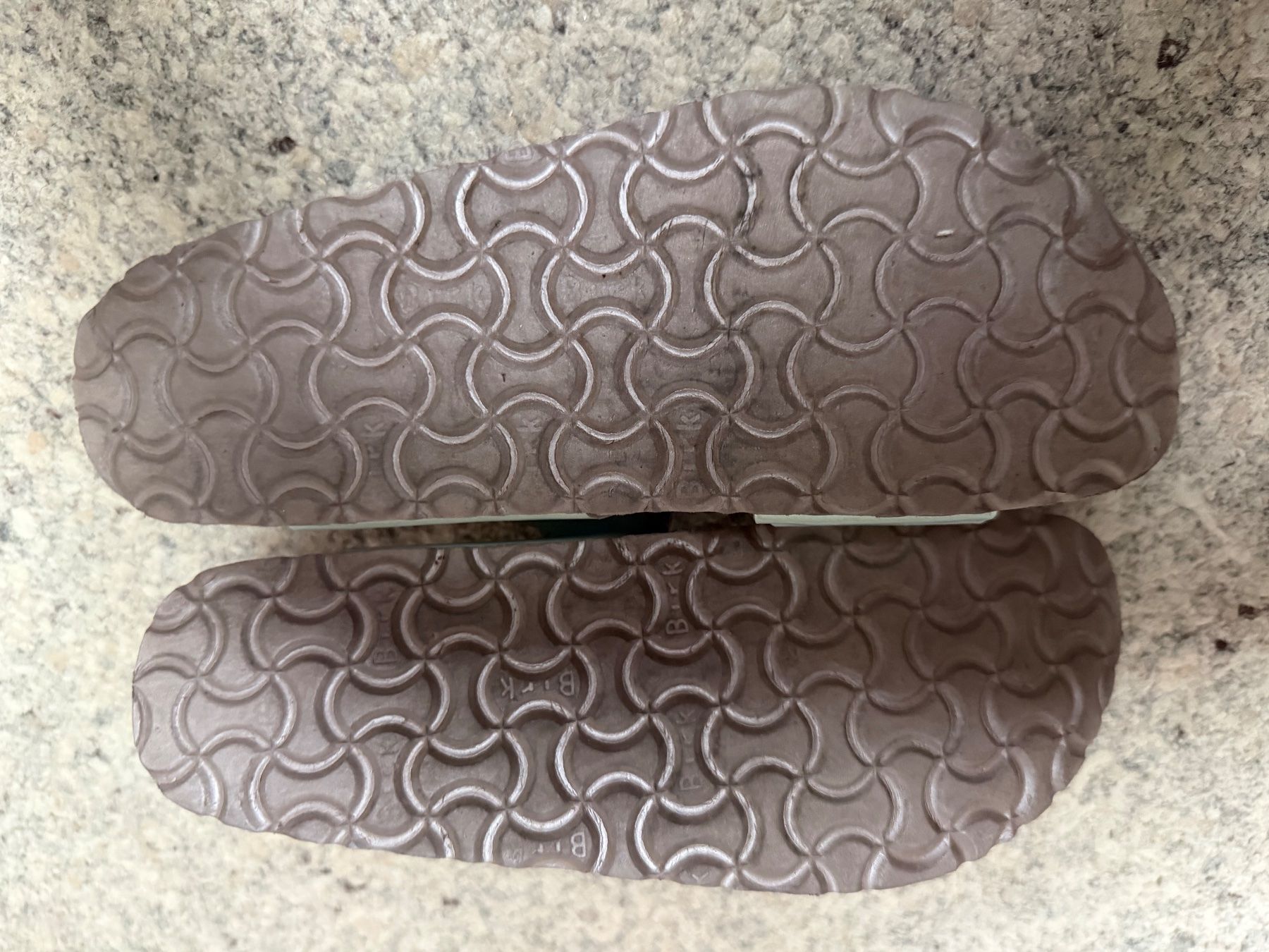 Birkenstock Chaussures femmes: Birkenstock Sydney Lack Gr. 39 – D'occasion à Wattwil par edel88 5