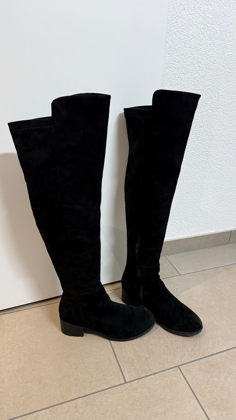 Damenschuhe: High knee boots – Gebraucht aus Läufelfingen von Herra900