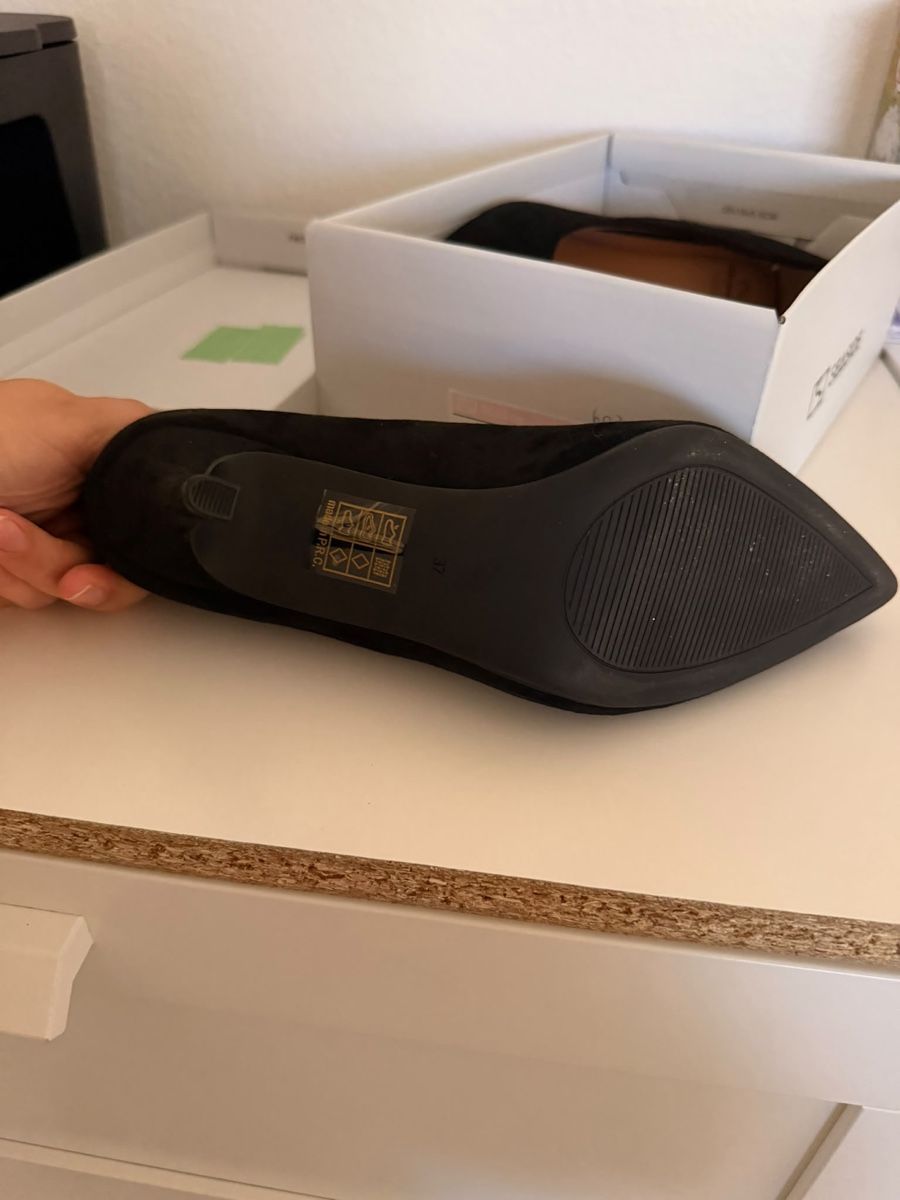 Damenschuhe: Damenschuhe schwarz Grösse 37neuwertig – Neu und originalverpackt aus Olten von son_dd5n 2