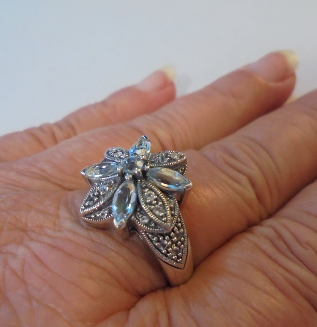 Anelli: Echtschmuck: Himmelblauer Topas-Silberring 925er Grösse 56 – Nuovo (secondo la descrizione) da Zuchwil venduto da maumauchi 2