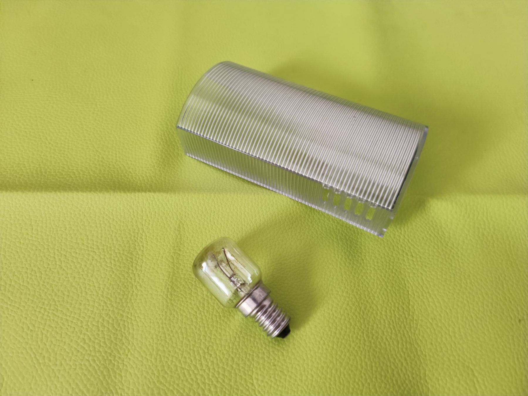 Electrolux Frigoriferi: Electrolux EK10-L Ersatzteil Lampe mit Abdeckung – Usato da Oberhofen Thun'see venduto da cri_6md2 1
