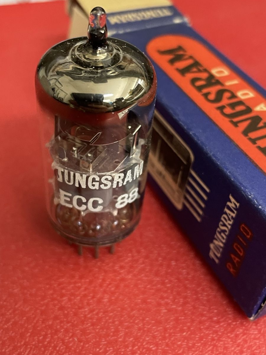 Componenti elettronici: Tungsram ECC88 Röhre mit OVP – Nuovo (secondo la descrizione) da Oftringen venduto da Jradioman 1