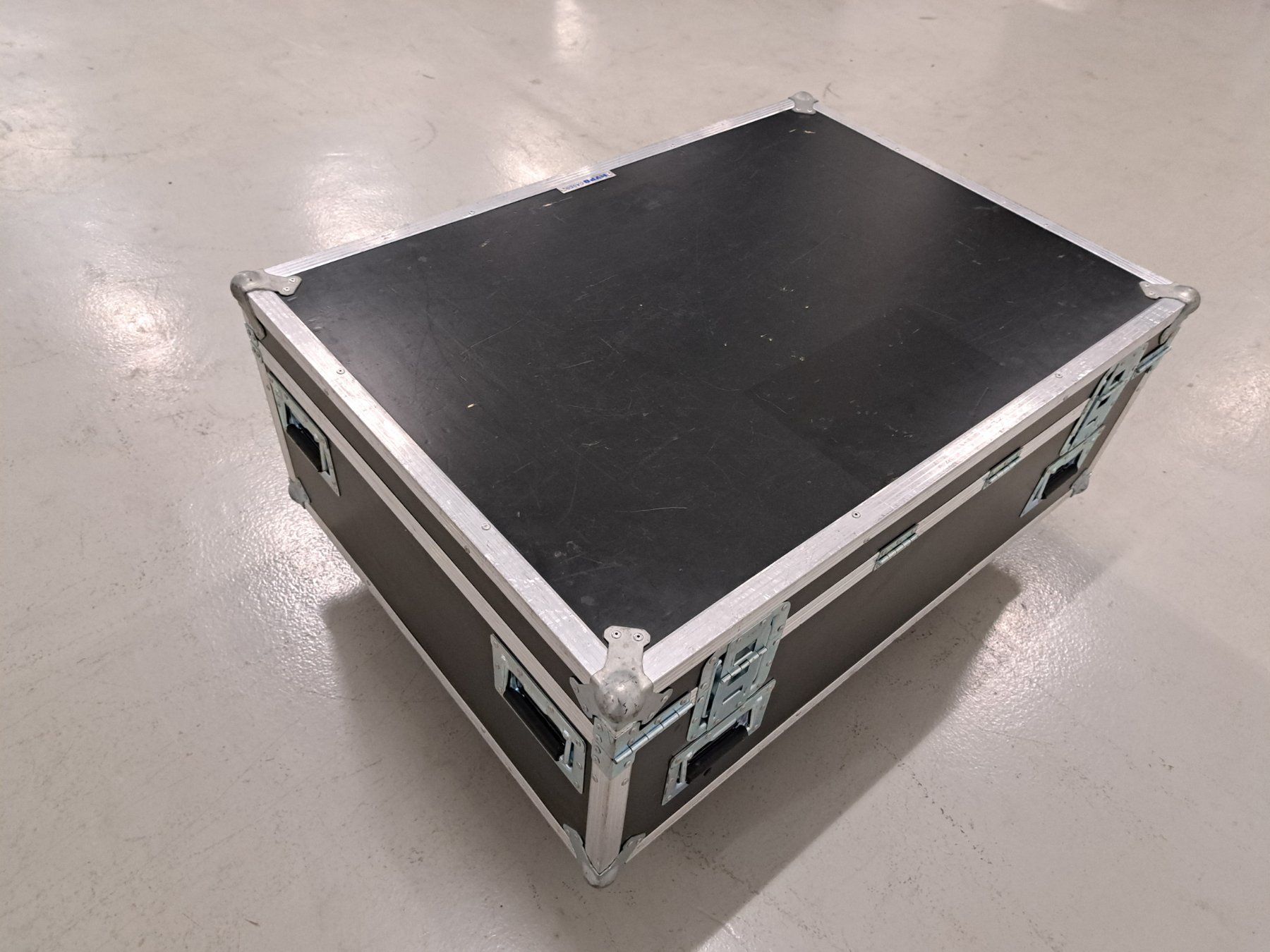 Valigie: Flight Case leer, 110 x 80 x 55cm – Usato da Embrach venduto da lichttechnik 2