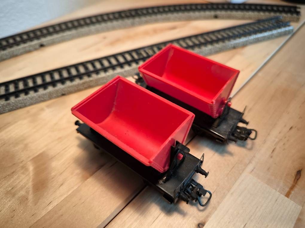 Märklin Modellini di ferrovie: 2x Märklin 4513 Kipplore Kippwagen H0 – Usato da Niederbüren venduto da flyingsheep