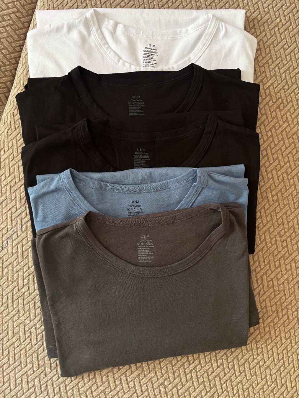T-shirt: T-Shirt – Nuovo e nell'imballaggio originale da Bern venduto da ViksiBash 1