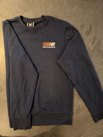 New Balance Sweatshirt Dunkelblau (Gr. L)