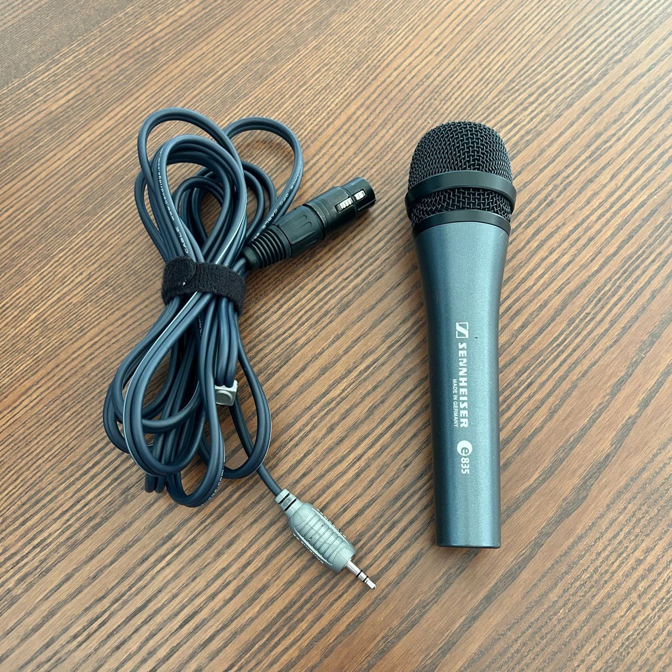 Sennheiser Microfoni: Sennheiser e835 Gesangsmikrofon, dynamisch, XLR, gebraucht – Usato da Amriswil venduto da SpaceFrancis7