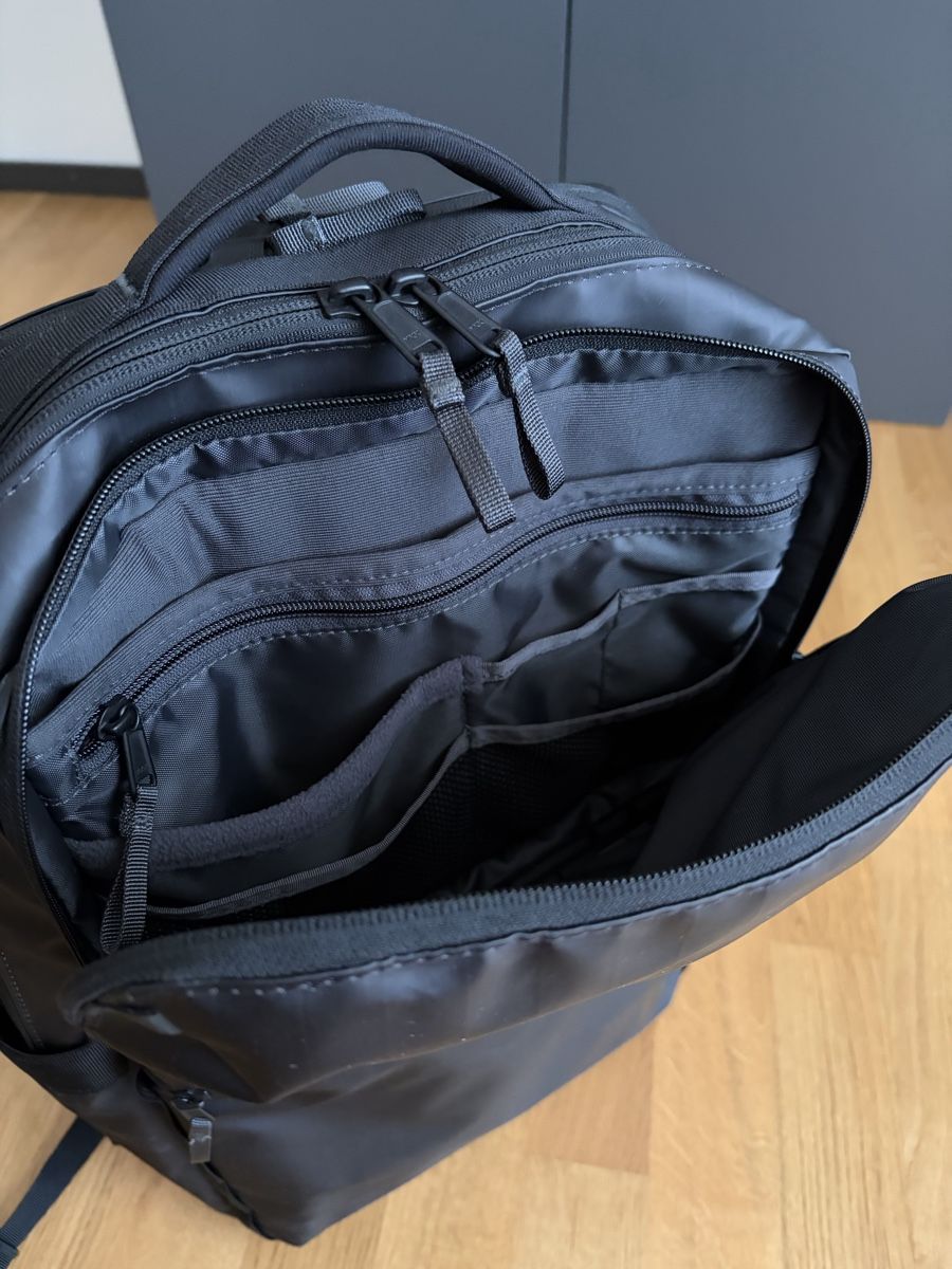 North Face Rucksäcke: North Face Base Camp Voyager Daypack – Gebraucht aus Gelterkinden von RYB01 4