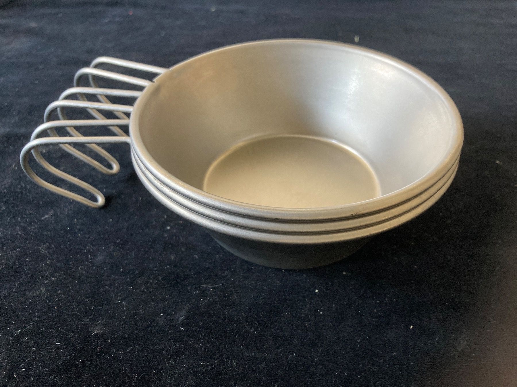 Moules à gâteaux: 3 Aluminium-Backformen mit Griff – D'occasion à Zürich par Chaeffeler 2