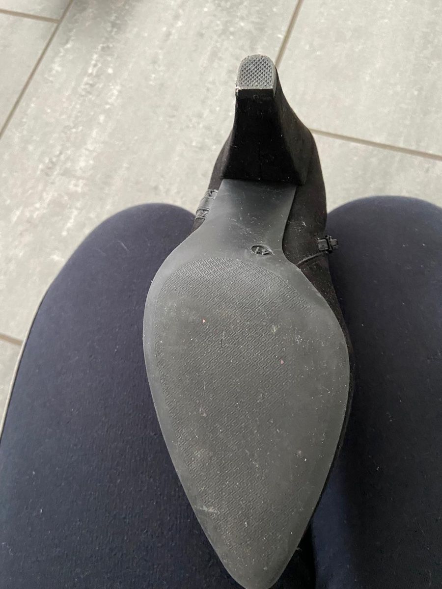 Chaussures femmes: Stiefeletten schwarz – D'occasion à Thalwil par Leo33x 2