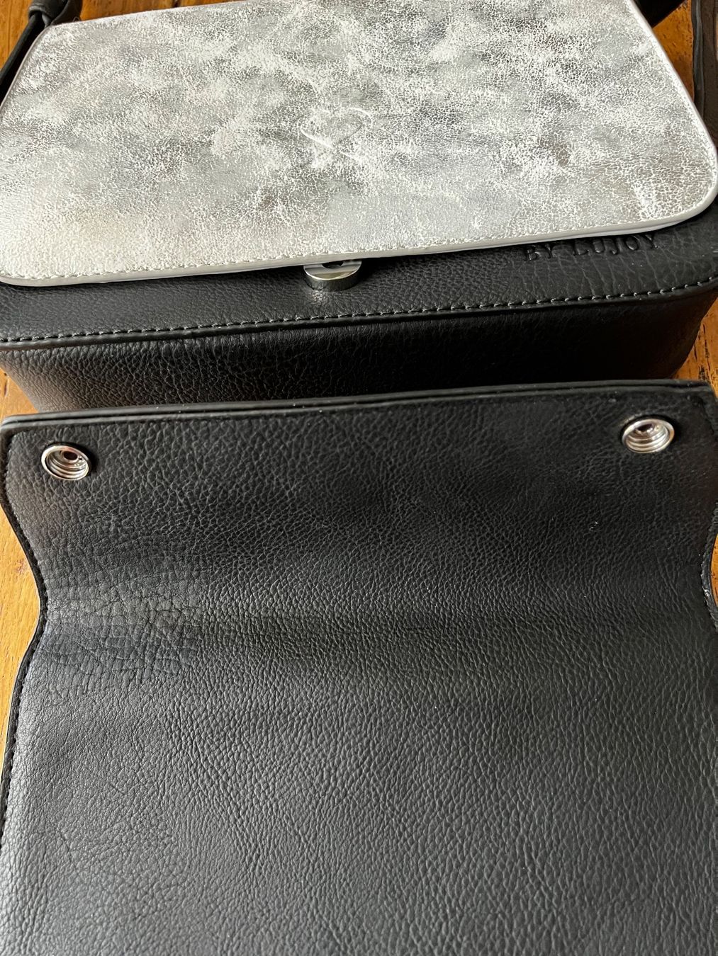 Borse da donna: Tasche – Nuovo e nell'imballaggio originale da Kloten venduto da pae_wq5j 7