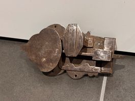 Antikes Türschloss geschmiedet