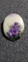 Brosche oval mit Blumenmotiv handbemalt gebrauchter Zustand