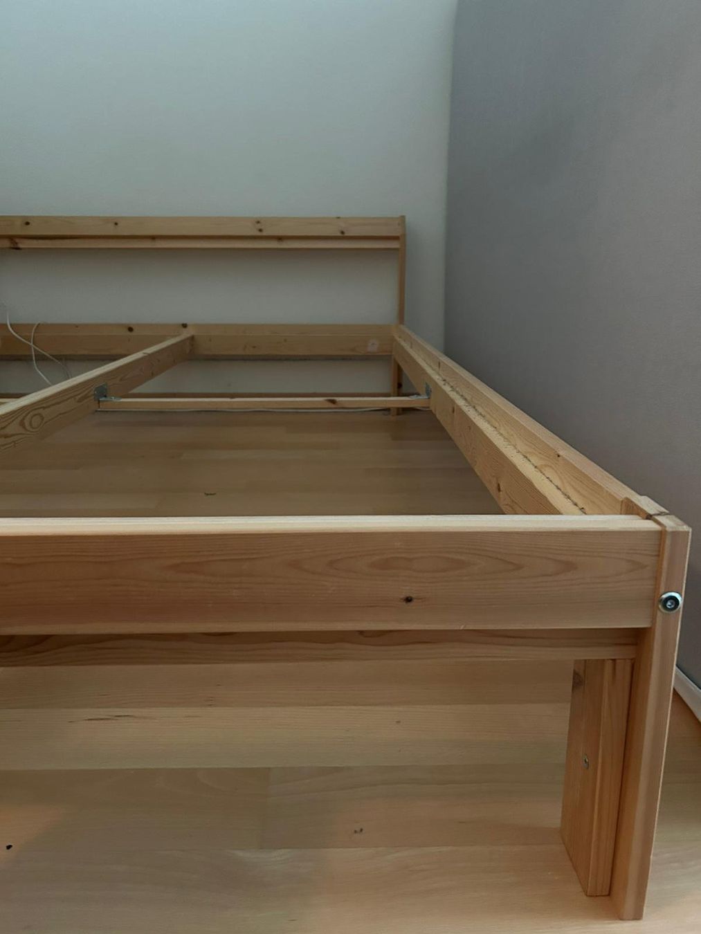 Ikea Letti: Bettgestell mit zwei Lattenrosten – Usato da Luzern venduto da anj_sw8z 1