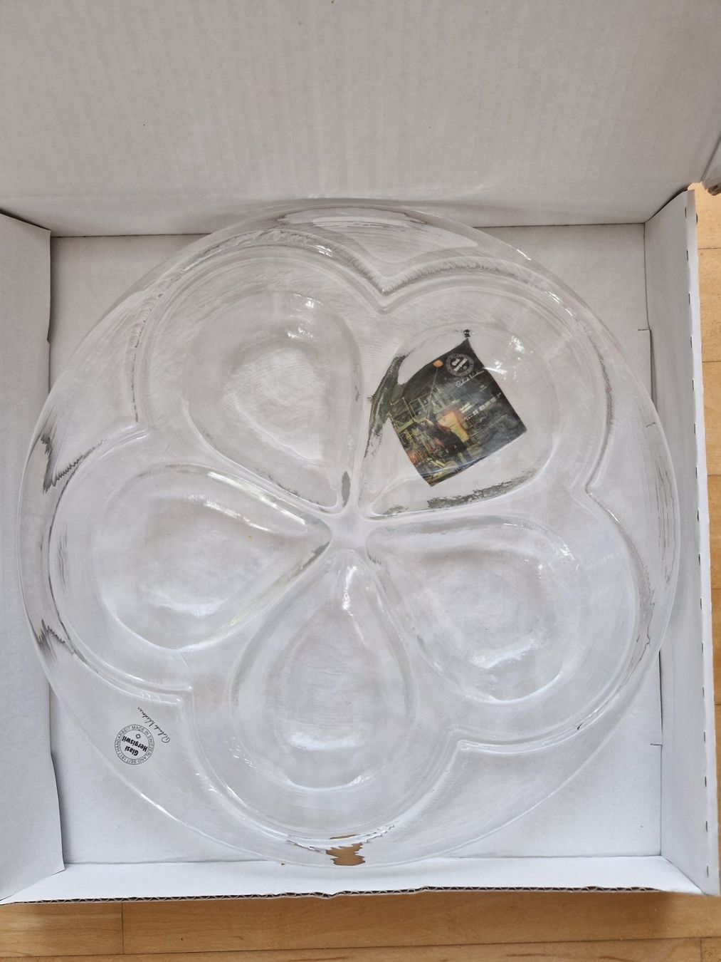 Glasi Hergiswil Servierplatten: Glasi Hergiswil Platte Apéro Kleeblatt – Gebraucht aus Wallisellen von soat