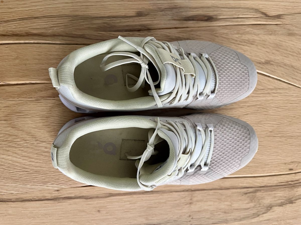 On Scarpe da donna: On Cloud Schuhe, Sneakers Gr. 37.5 – Usato da Sax venduto da _Kornblume_ 4