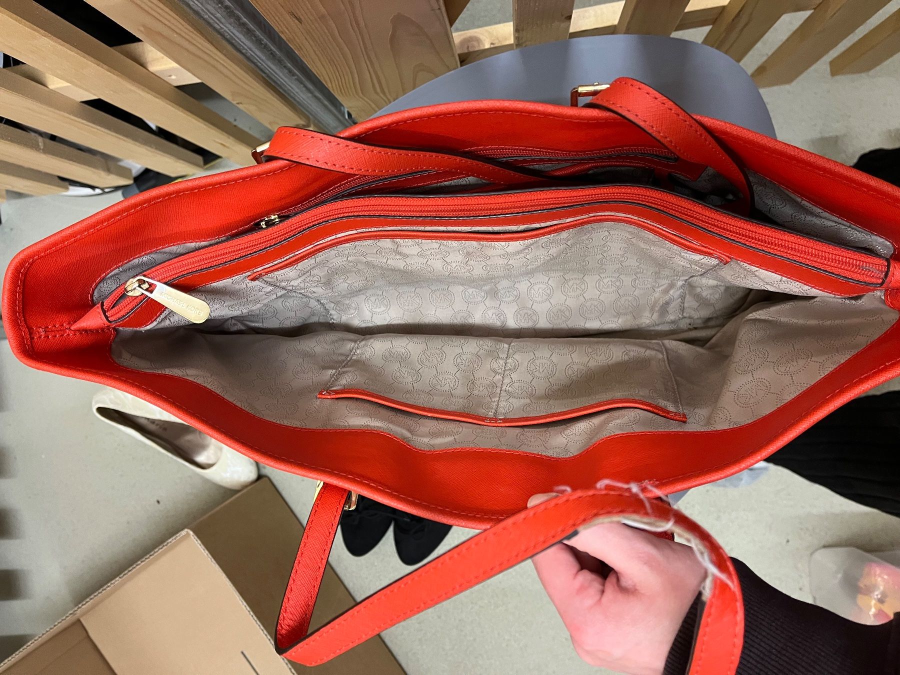 Michael Kors Sacs femmes: Michael Kors Handtasche – D'occasion à Obfelden par MonaMona00 1