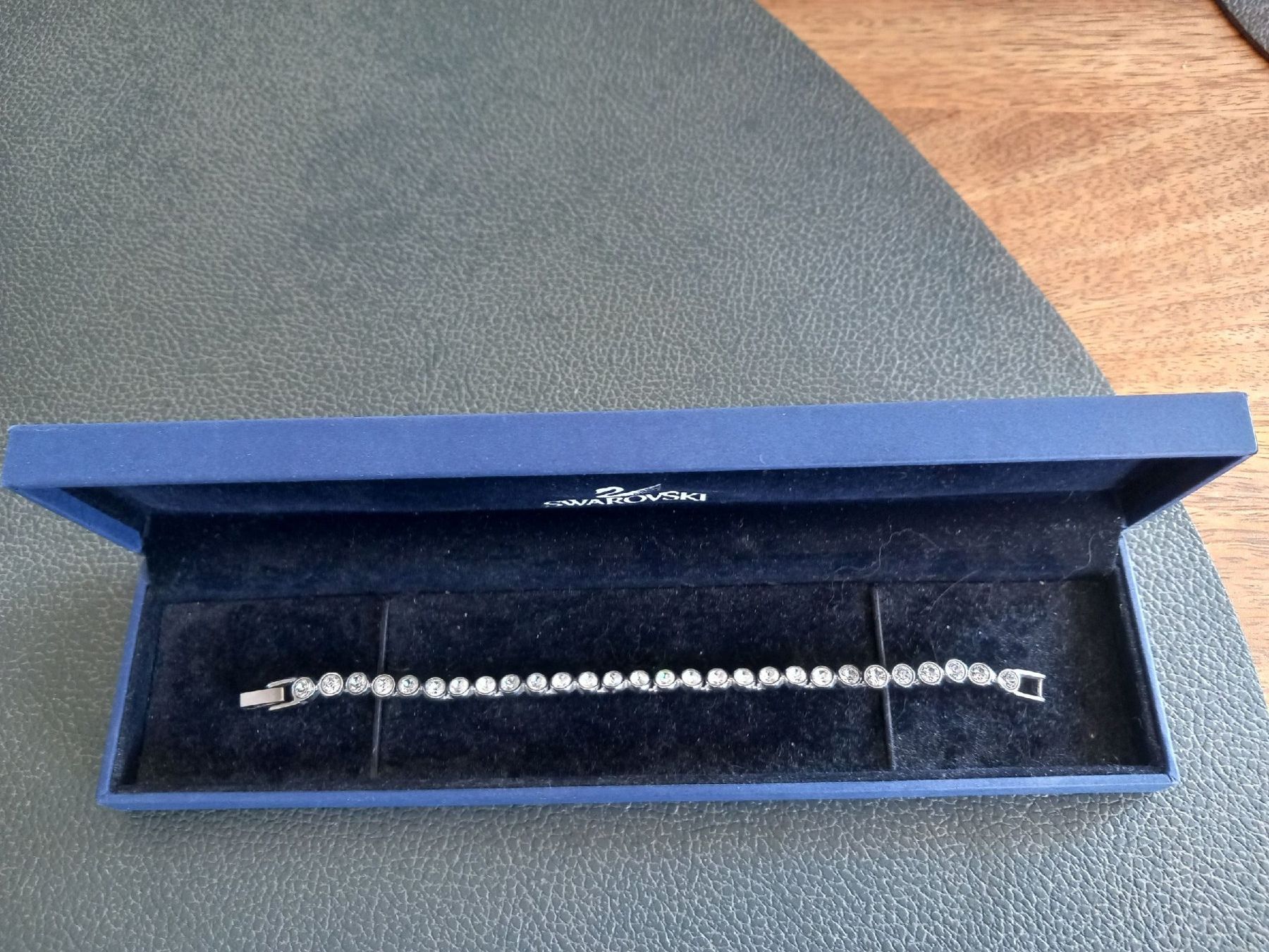 Swarovski Bracciali & Braccialetti: Bracelet Zwarovski  Fr. 199.00 – Usato da Boudry venduto da Fionette