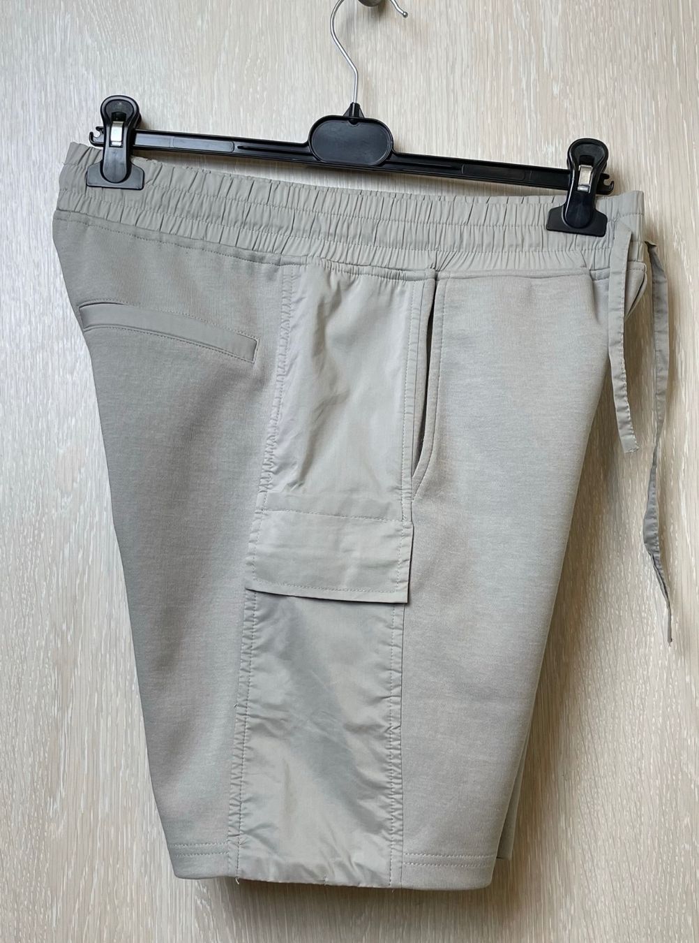 Pantaloni: Arne Shorts – Nuovo (secondo la descrizione) da Zug venduto da pav_q5f7 1