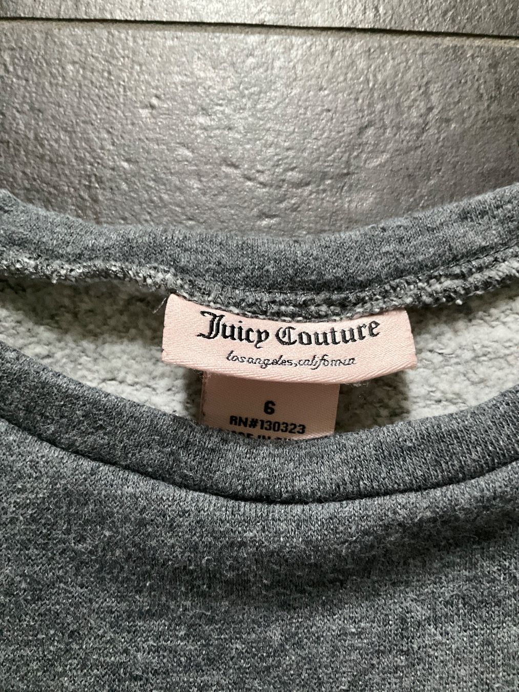 Maglioni & Felpe: Pullover von Juicy Couture, Grösse 6 (116) – Usato da Matten b. Interl venduto da MrMrsUSA 2