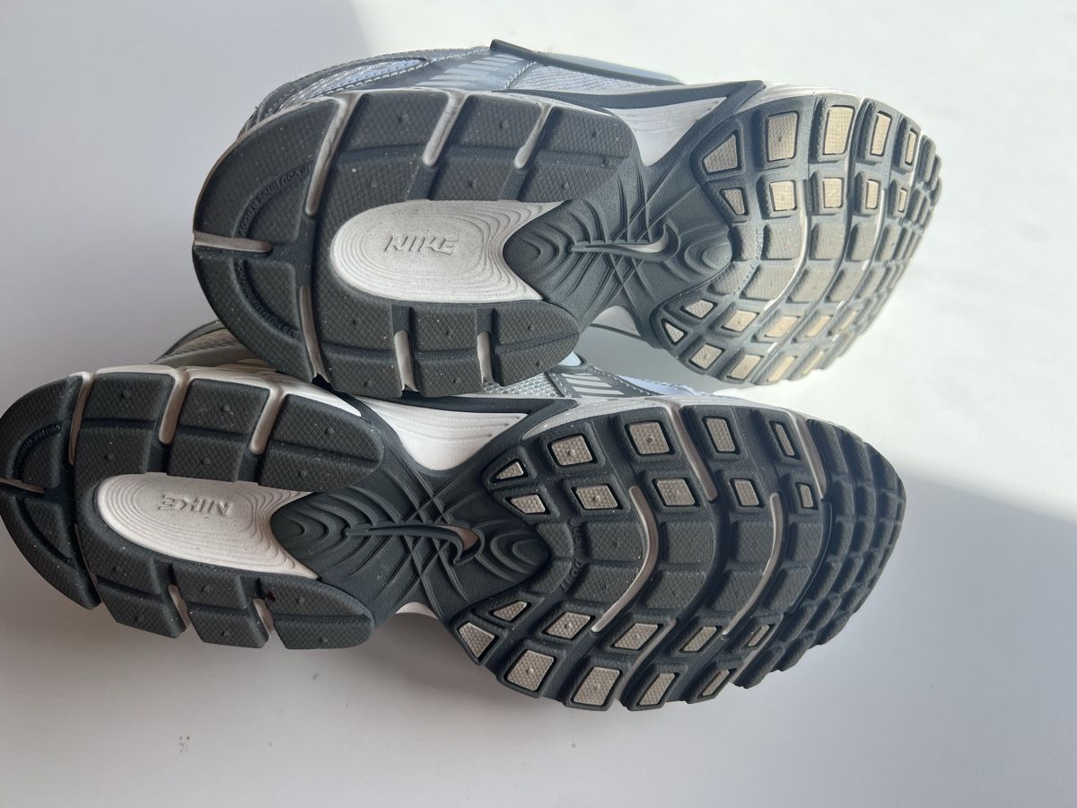 Nike Herrenschuhe: Nike Sneaker Grösse 40 – Gebraucht aus Bern von BestBrandSeller89 3