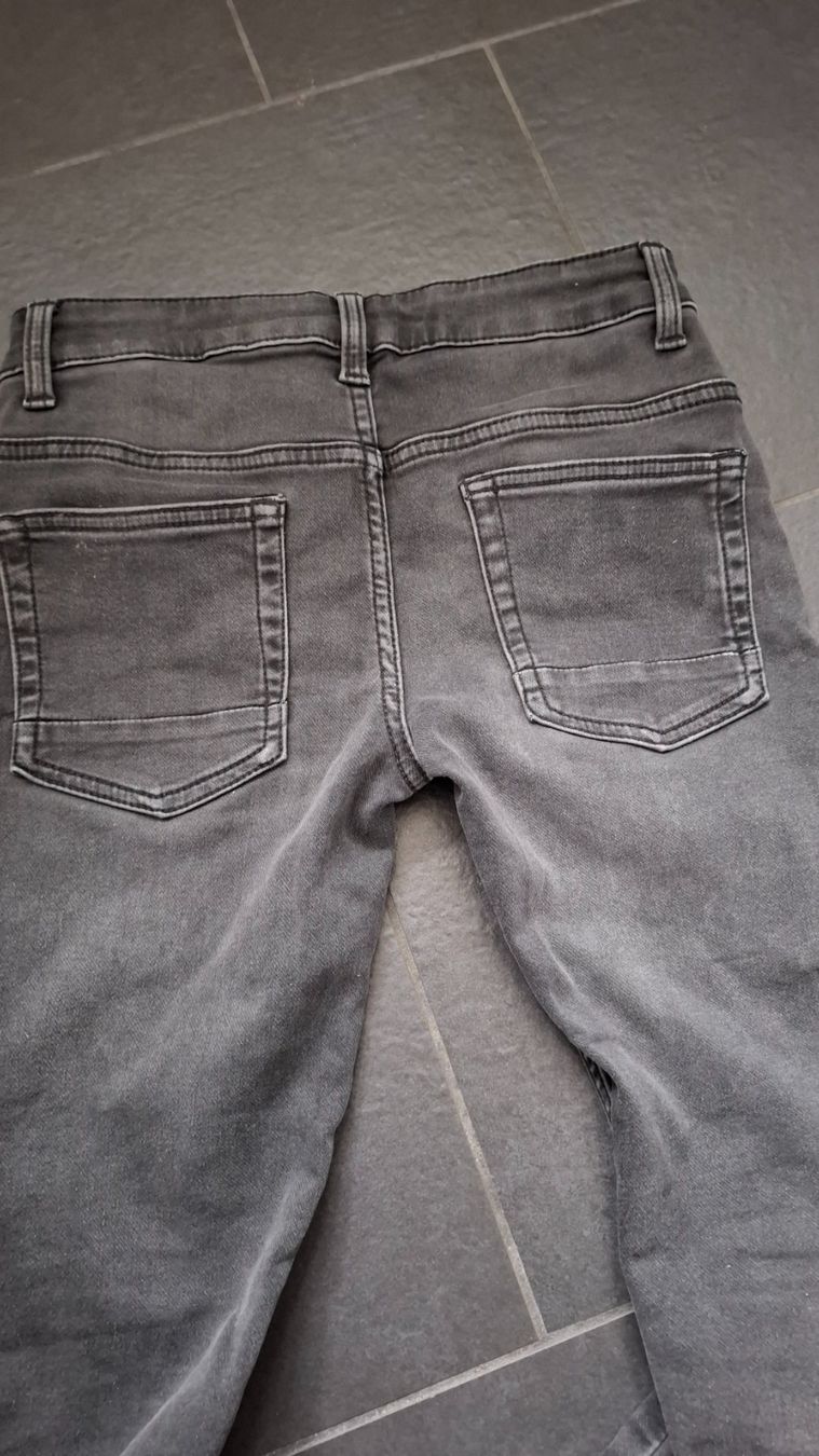 C&A Pantaloni: Jeans – Usato da bülach venduto da bea_syq2 1