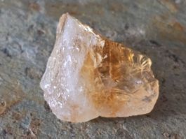 9 gr. Citrin zitrin gebrannter Amethyst tolle Farbenpracht