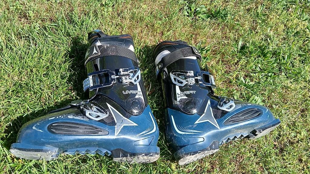 Atomic Scarpe da uomo: Chaussures de ski ATOMIC LIVE FIT R 90 – Usato da Genève venduto da ady_6js6