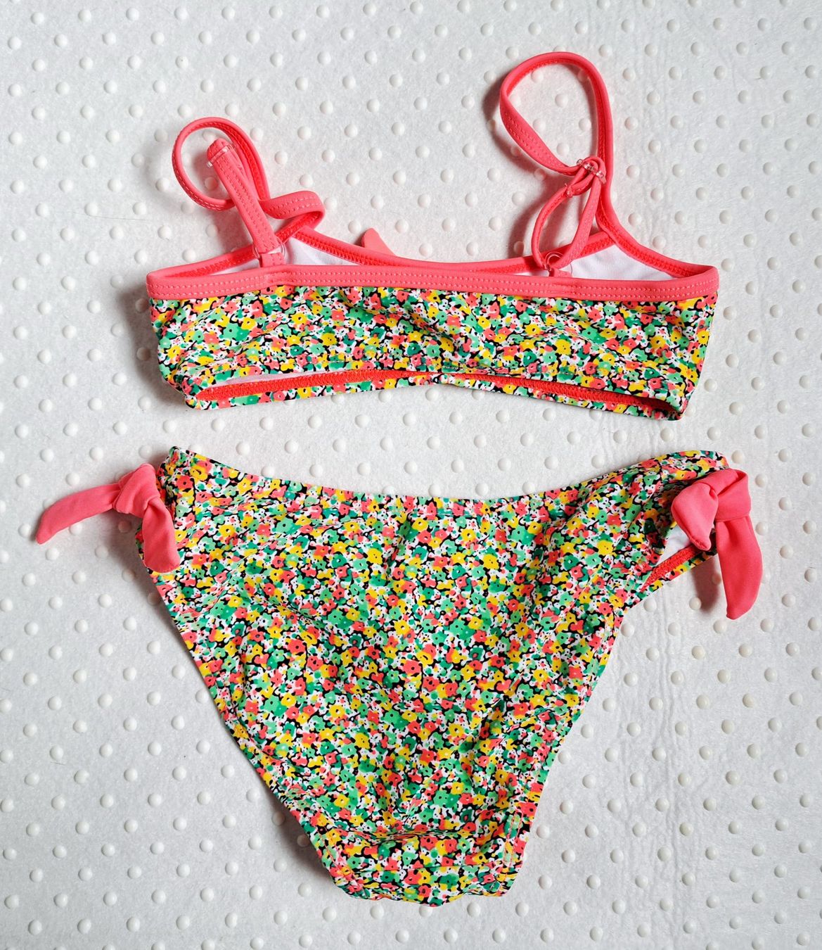 Badekleider & Bikinis: NEU! Etirel Bikini, Gr. 116, Blumenmuster – Neu und originalverpackt aus Gysenstein von joshuas81 2