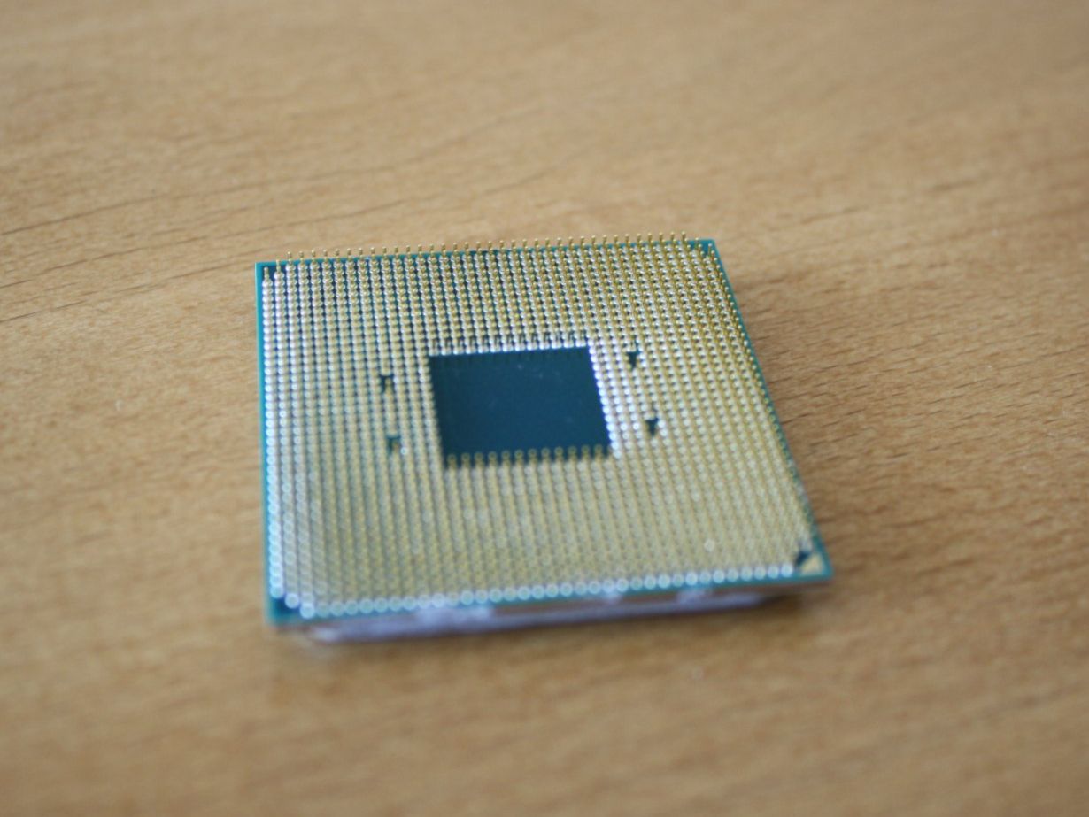 Amd Composants électroniques: Prozessor AMD Ryzen 5 1600 mit CPU Kühler – D'occasion à Beringen par Ostrul 1