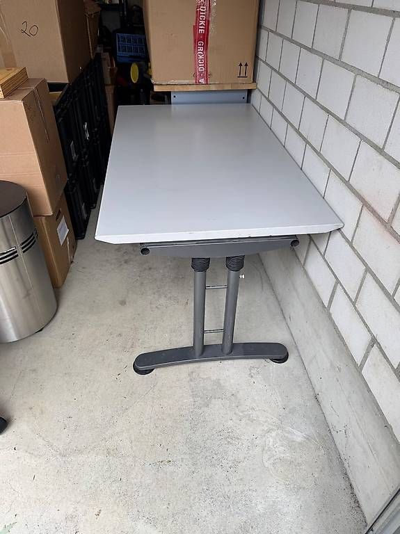 Scrivanie: Bürotisch – Usato da Wasterkingen venduto da phi_6w2v