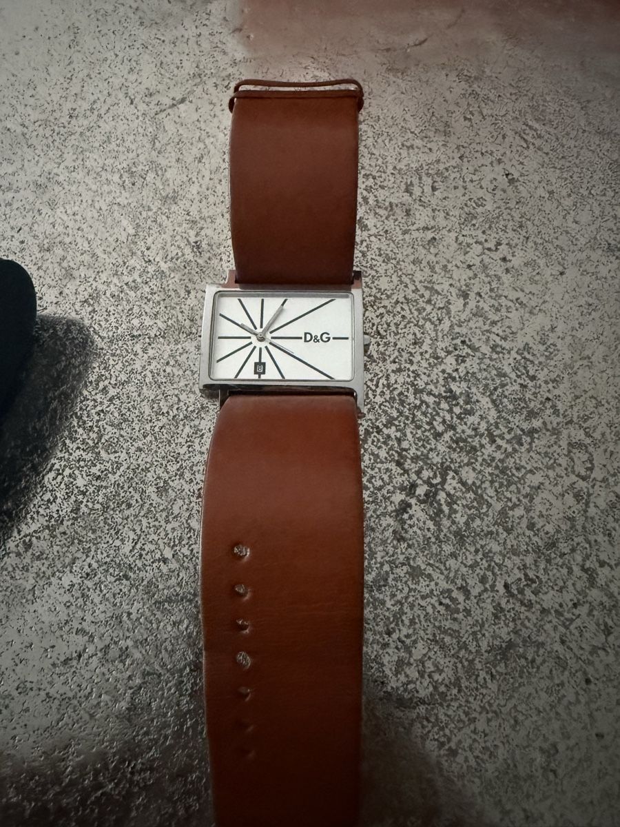 Autres accessoires pour montres: D&G watch analog brown leather strap rectangular silver – D'occasion à Zürich par pinish 3