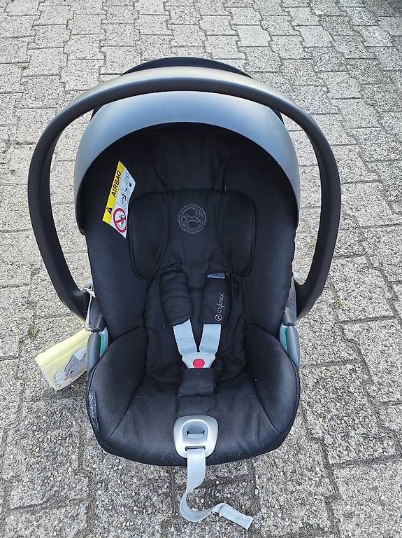 Seggiolini per auto: CYBEX Cloud Z2 i-Size Plus Babyschale – Usato da Oberdiessbach venduto da Stefan_Schuepbach