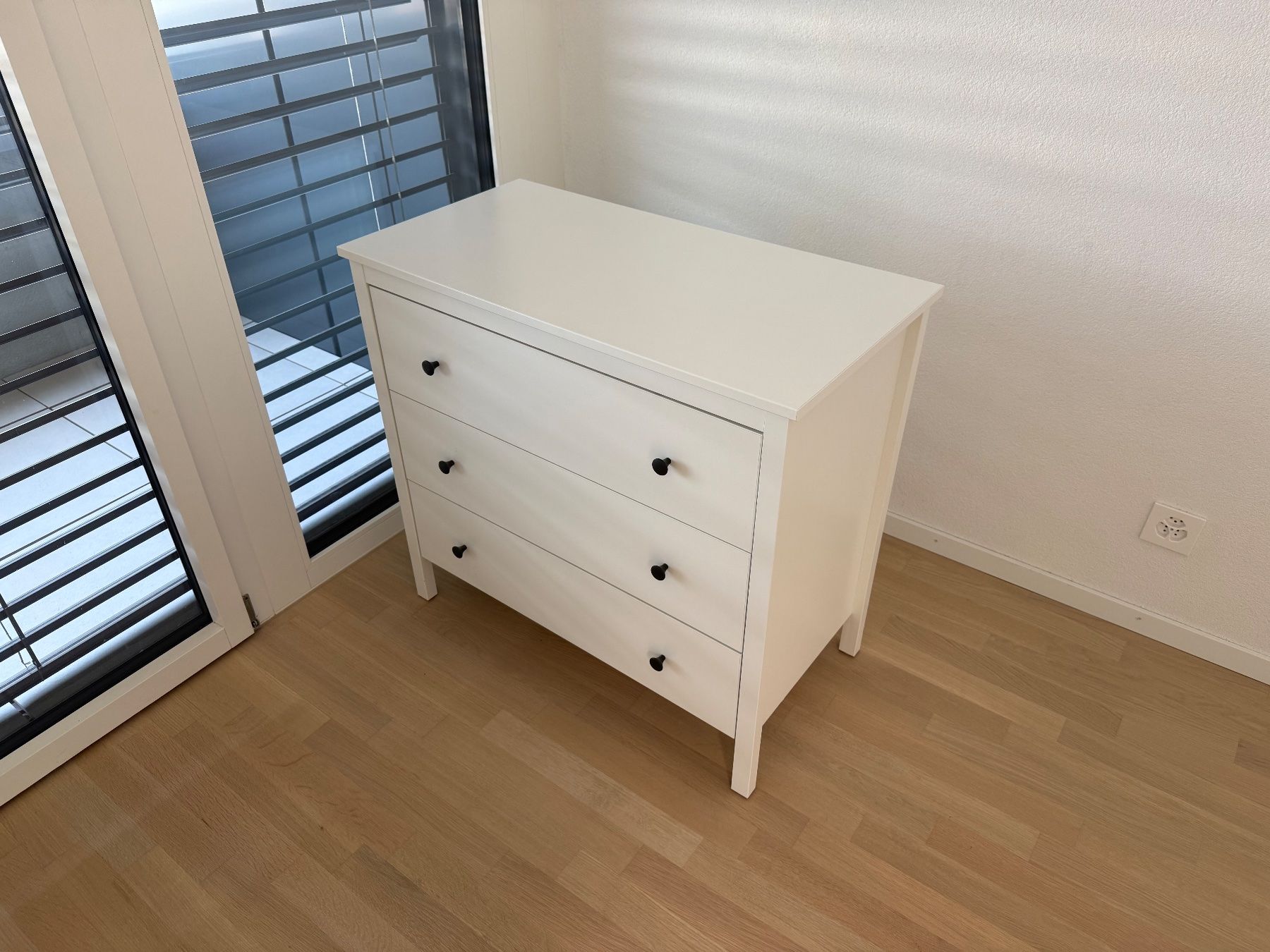 Cassettiere: Commode IKEA blanche, 3 tiroirs — 75 CHF – Usato da Chavannes-Renens venduto da come_mvdv 1