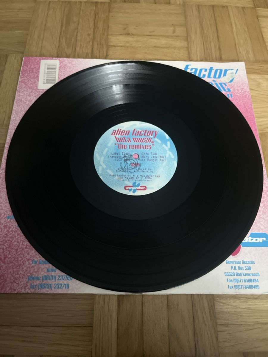 Dischi in vinile: Alien Factory Hard Trance Vinyl – Usato da Wangen b. Olten venduto da break72 3