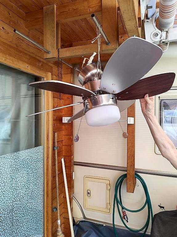 Ventilatori: Deckenventilator mit Leuchte – Usato da Sursee venduto da habihau35