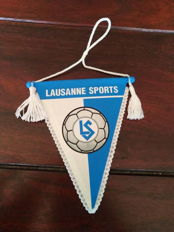 LAUSANNE SPORTS Grand fanion ancien Football vintage