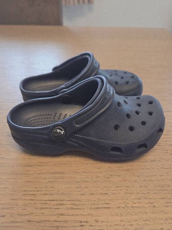 Crocs Scarpe per ragazzi: Crocs Grösse J1 - 32/33 – Usato da Büttenhardt venduto da Cardman