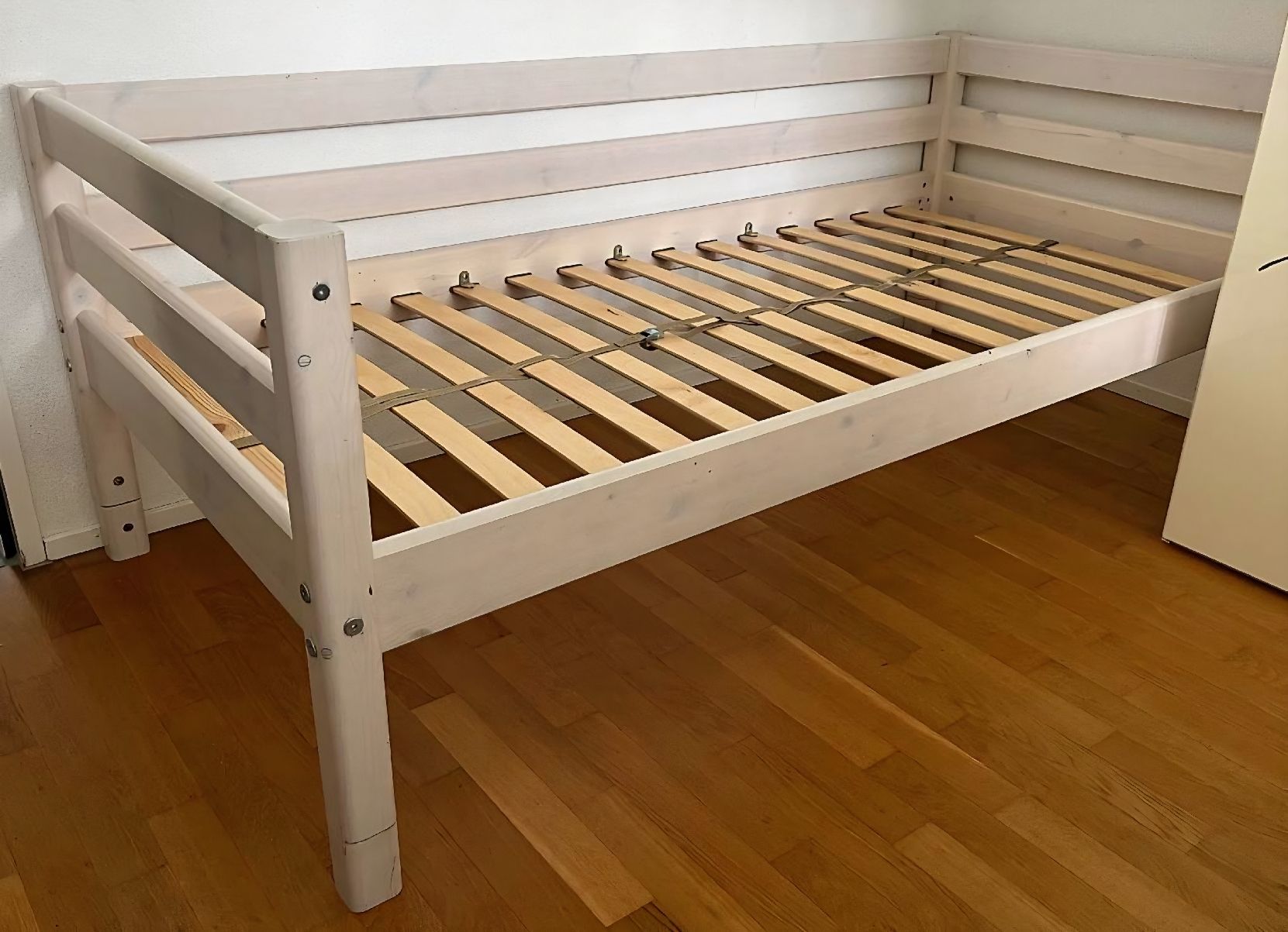 Betten: Flexa Classic Bett (90x200 cm) – Gebraucht aus Biel/Bienne von Aare5