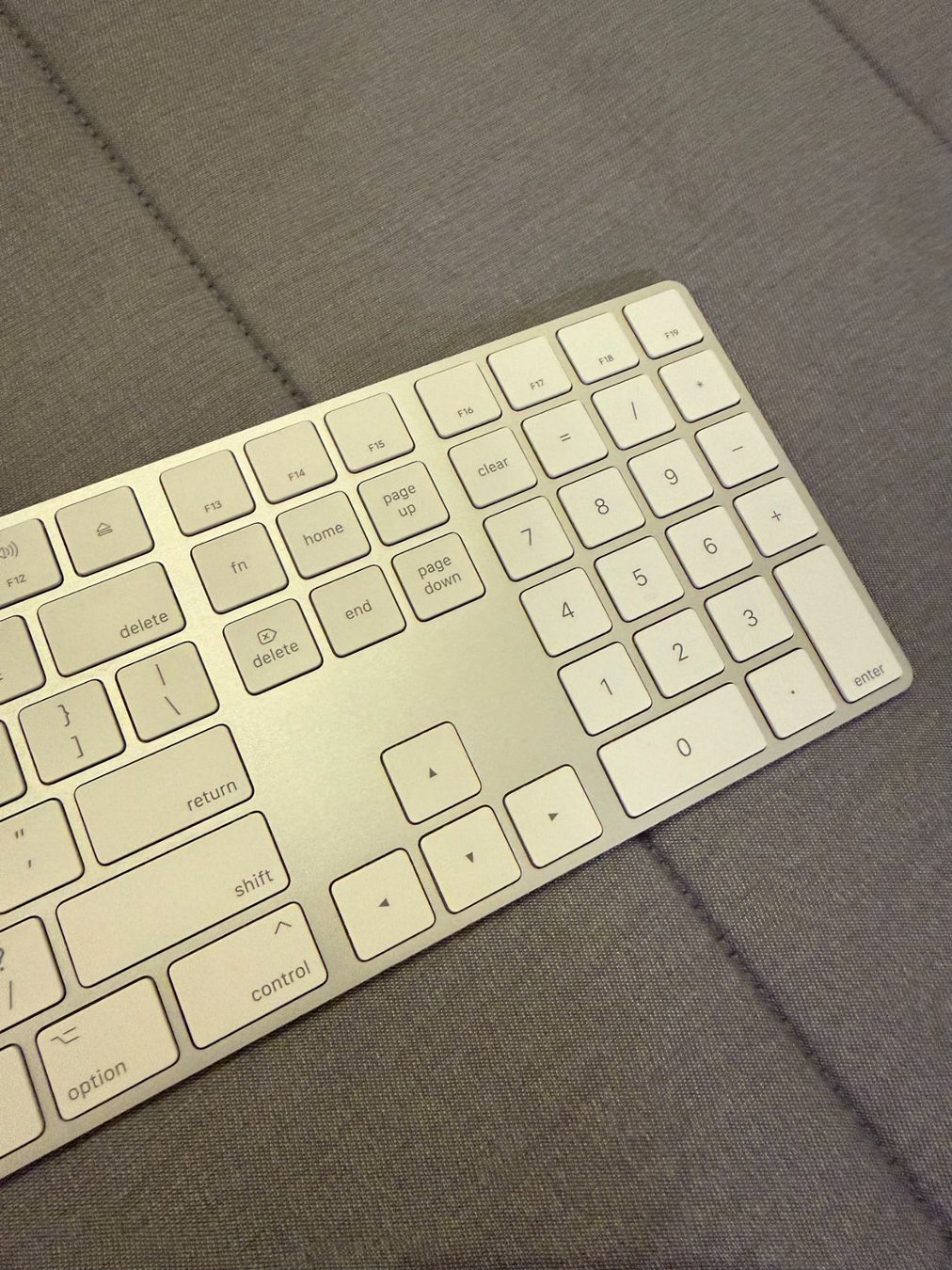 Apple Tastaturen: Apple Magic Keyboard with Numeric Keypad – Gebraucht aus Zürich von mei_wvq7 2