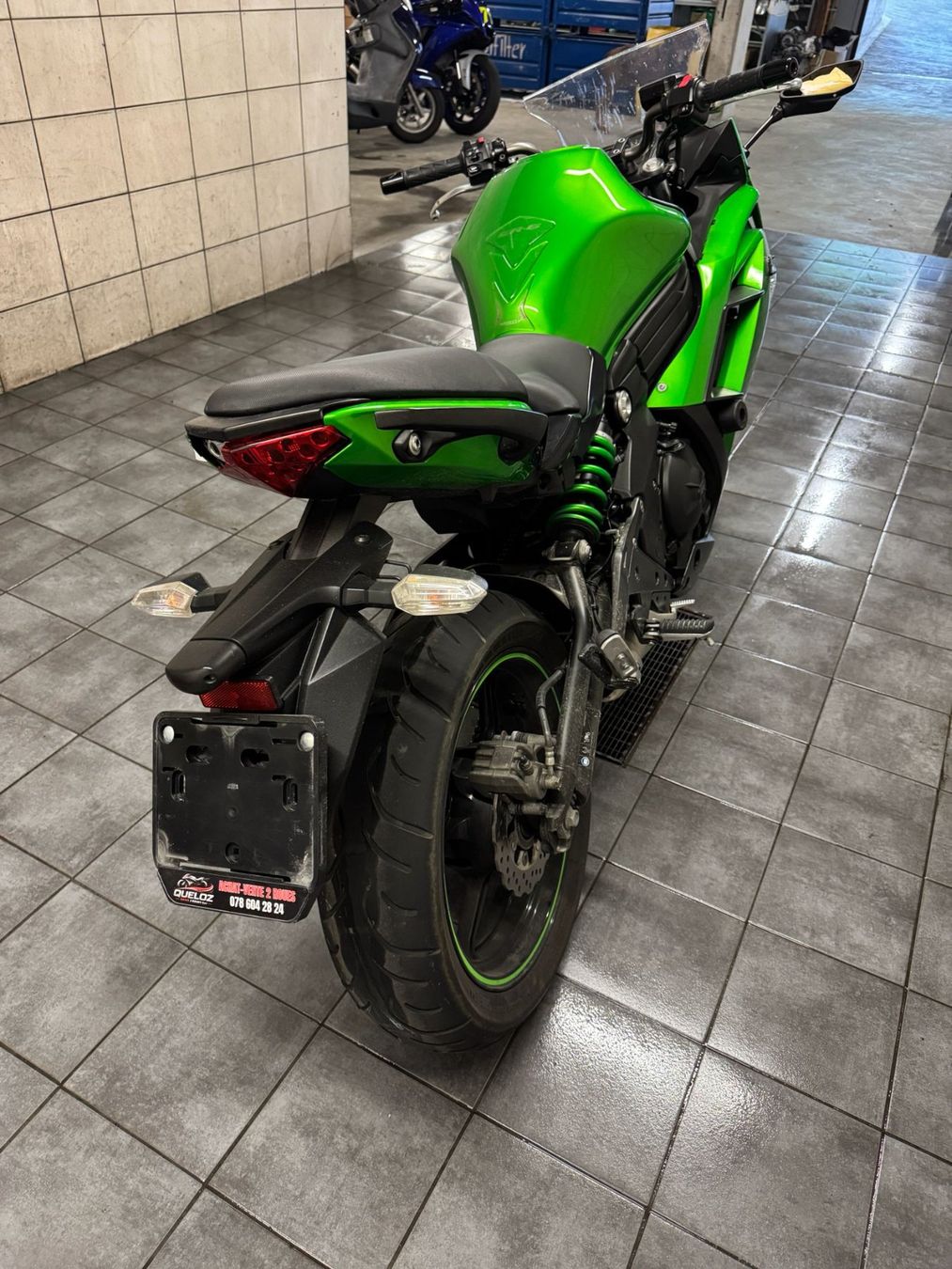 Kawasaki Strada: Kawasaki ER-6F Unfallfahrzeug – Difettoso da Elgg venduto da Roger04011970 3