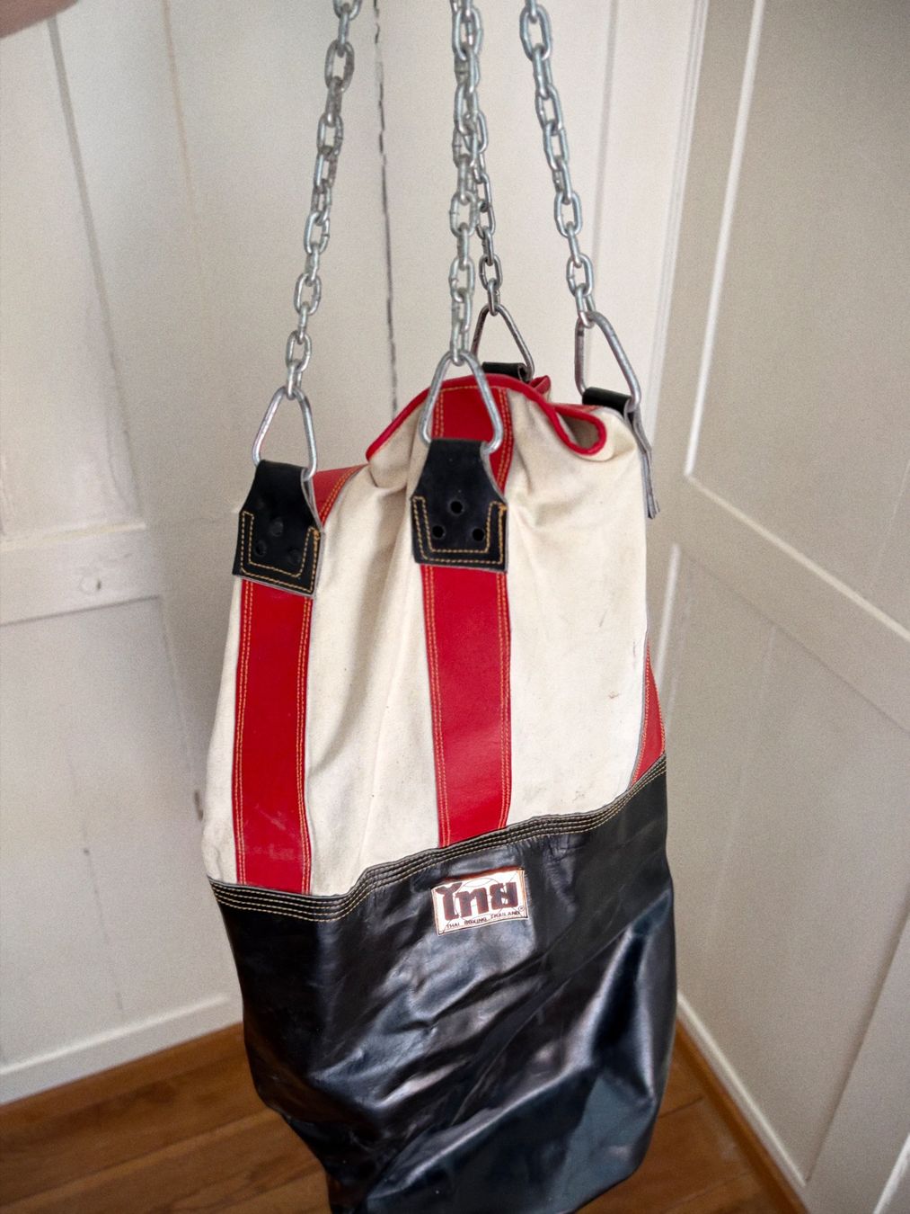 Sacchi da boxe: Vintage- Thaiboxsack – Usato da Zürich venduto da fynnheitzer 1