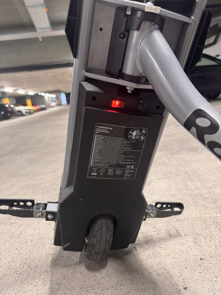 Véhicules pour enfants: Razor Power Rider 360 E-Tricycle – D'occasion à Neuenhof par mic_lj2z 4