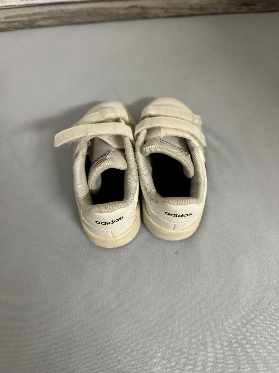 Adidas Scarpe per ragazzi: Kinderschuhe Adidas Gr. 24 – Usato da Mels venduto da pedromiguel_12 1