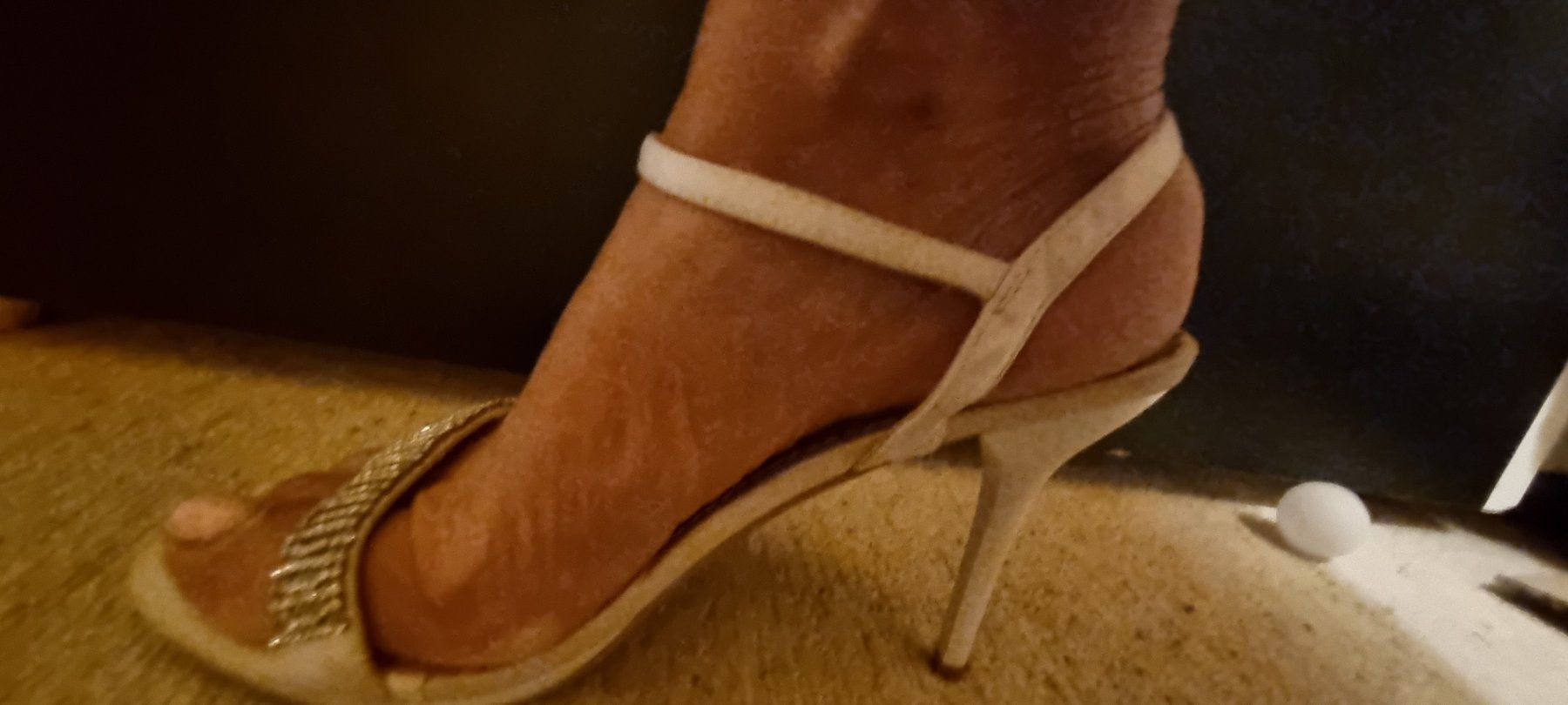 Scarpe da donna: Sandale Gr.40 mit Glitter – Usato da geroldswil venduto da Gumball1 1
