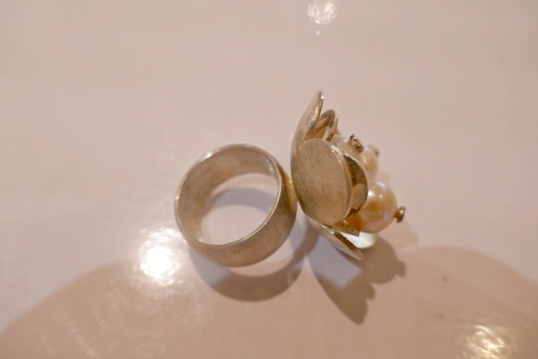 Anelli: Handarbeit Silber Ring 25,2 gr. mit Perlen Ringgr. 57 – Usato da Schaffhausen venduto da swisswatches-andmore 2