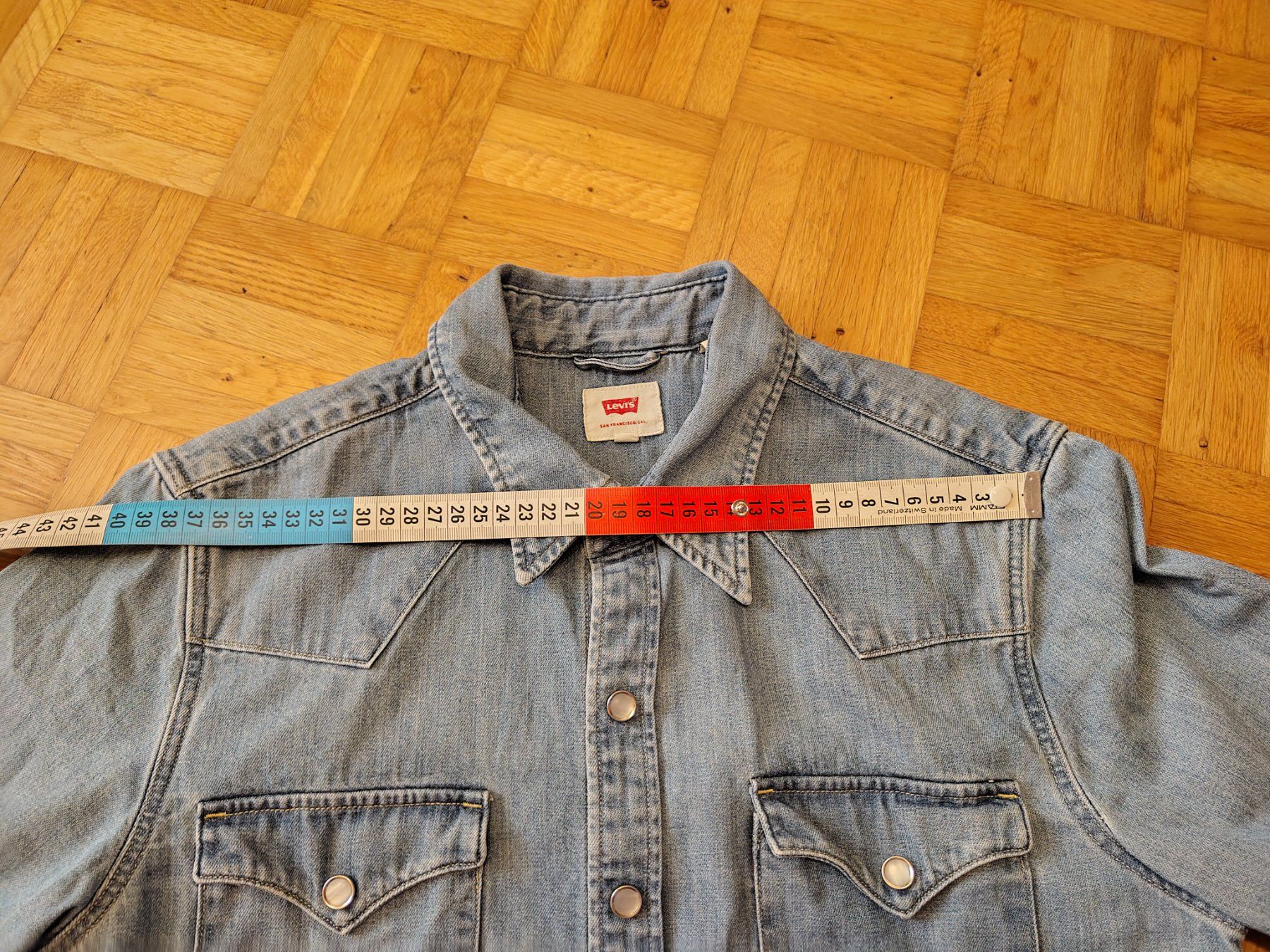 Levi's Hemden: Levis Denim Shirt – Gebraucht aus Rüedisbach von Minduck 1